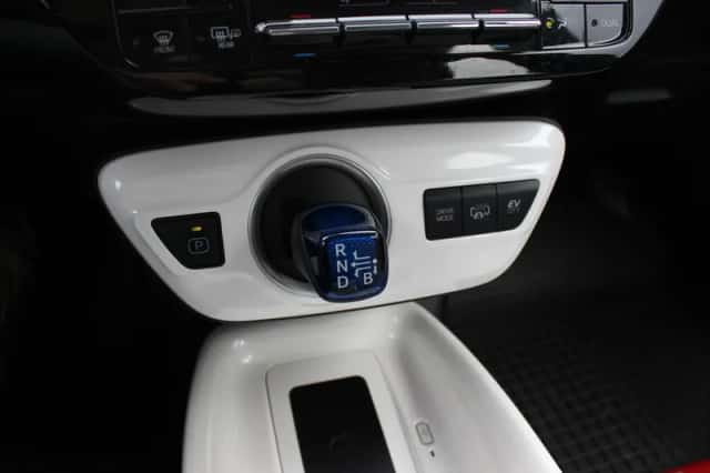 Toyota Prius (2019) thumbnail 27