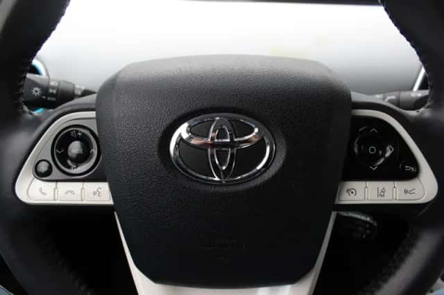 Toyota Prius (2019) thumbnail 30