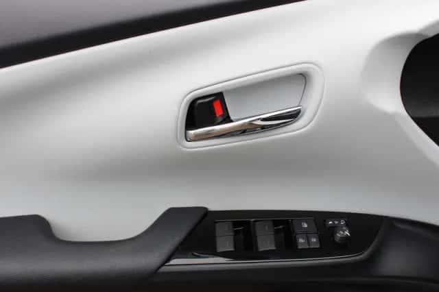 Toyota Prius (2019) thumbnail 32