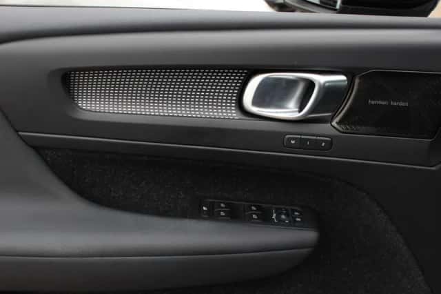 Volvo XC40 (2020) thumbnail 21