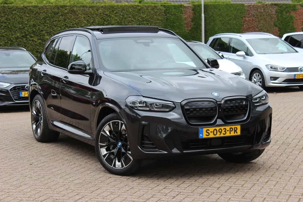 BMW iX3 (2023) — foto 1