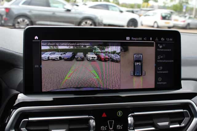 BMW iX3 (2023) thumbnail 23