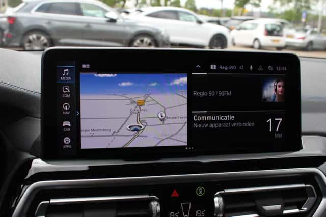 BMW iX3 (2023) thumbnail 25