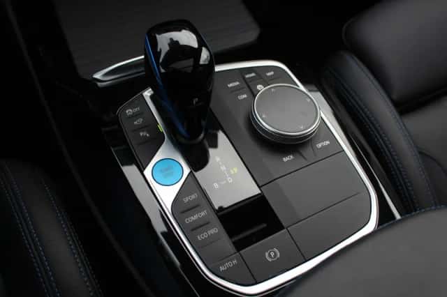BMW iX3 (2023) thumbnail 30