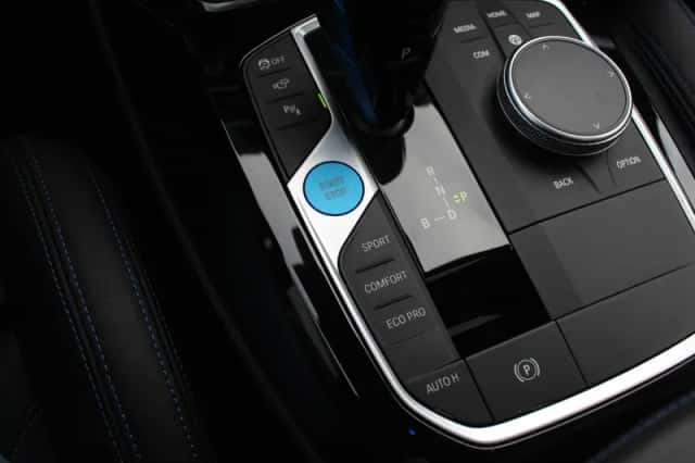 BMW iX3 (2023) thumbnail 31