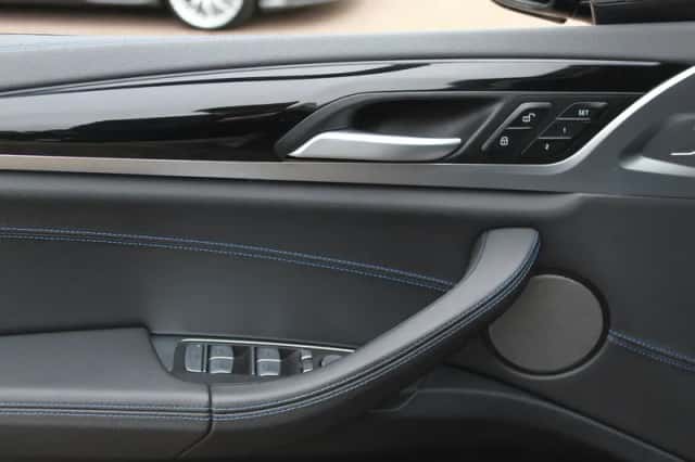 BMW iX3 (2023) thumbnail 38
