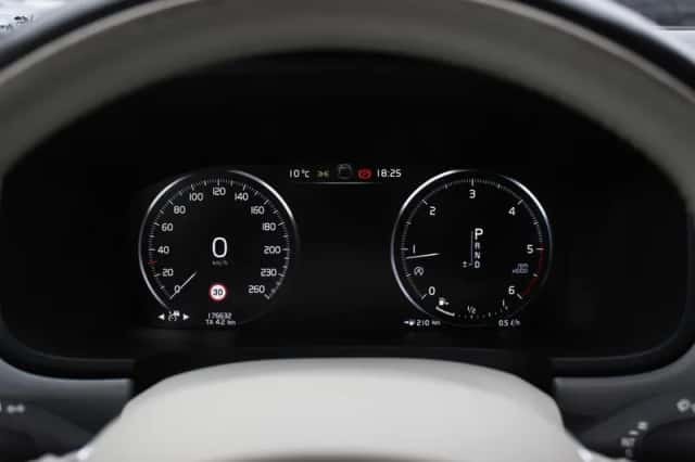 Volvo V90 (2017) thumbnail 19