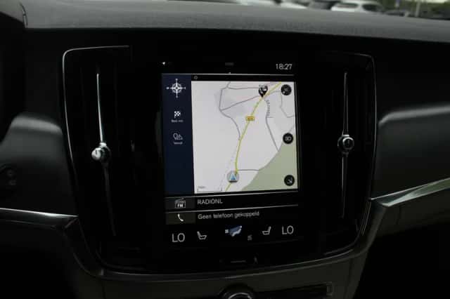 Volvo V90 (2017) thumbnail 25