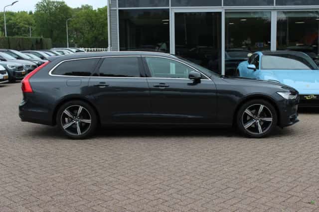 Volvo V90 (2017) thumbnail 4