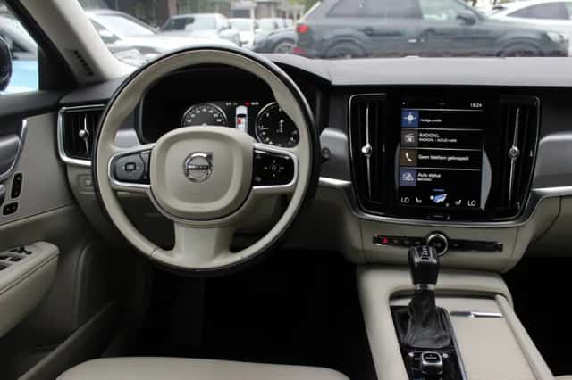 Volvo V90 (2017) thumbnail 8