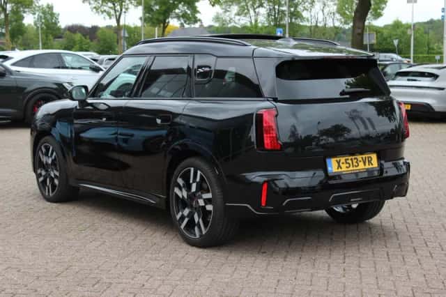 MINI Countryman (2024) thumbnail 3