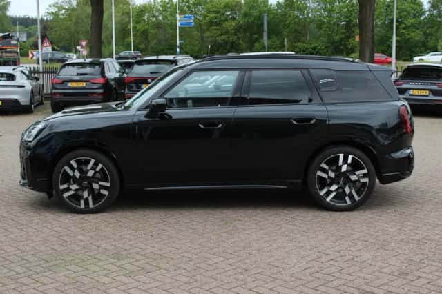 MINI Countryman (2024) thumbnail 7