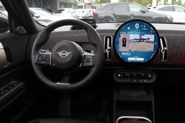 MINI Countryman (2024) thumbnail 9