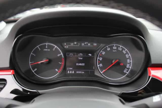 Opel Corsa (2016) thumbnail 18