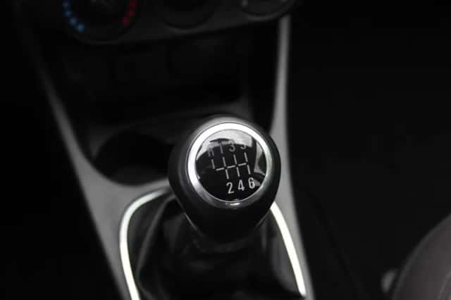 Opel Corsa (2016) thumbnail 25