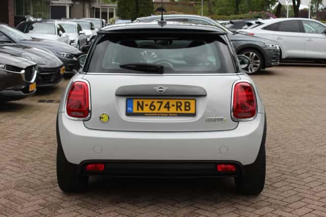 MINI Mini (2020) thumbnail 16
