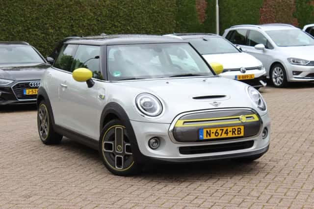 MINI Mini (2020) thumbnail 32