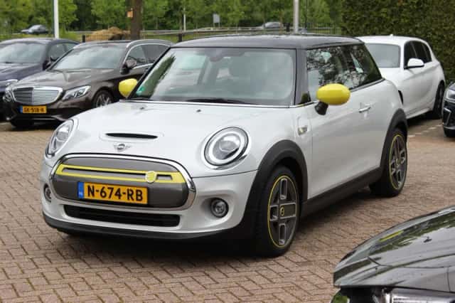 MINI Mini (2020) thumbnail 7