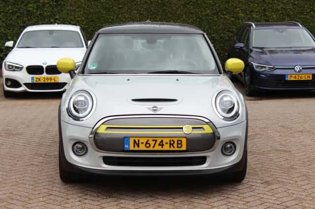 MINI Mini (2020) thumbnail 9