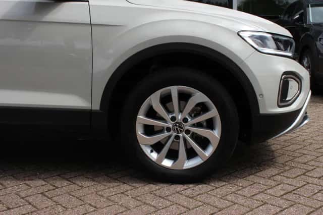 Volkswagen T-Roc (2024) thumbnail 14