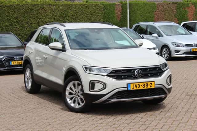 Volkswagen T-Roc (2024) thumbnail 32