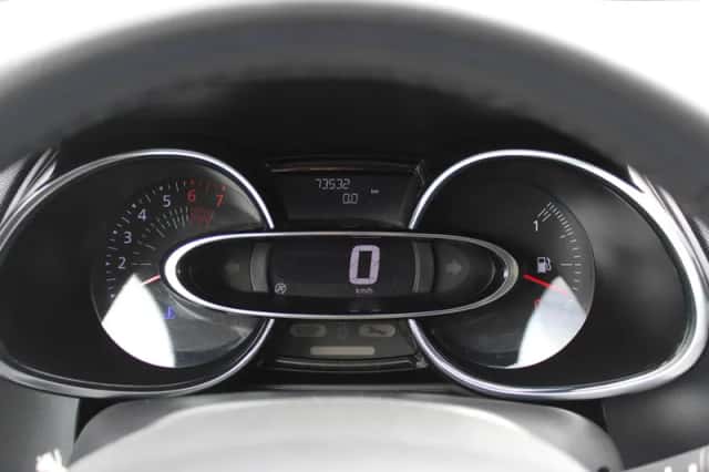 Renault Clio (2018) thumbnail 19