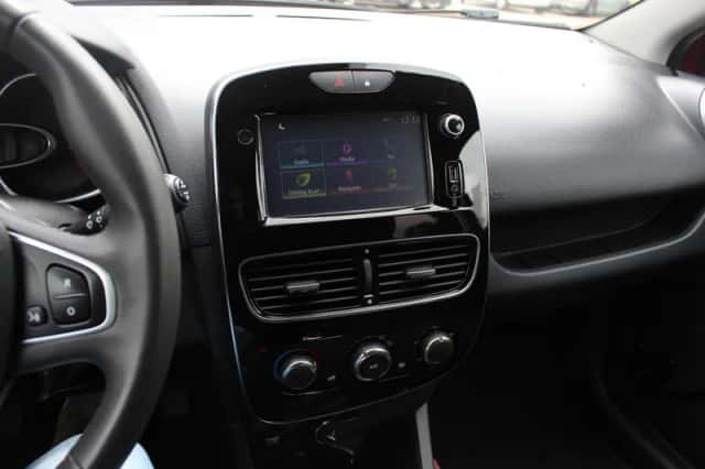 Renault Clio (2018) thumbnail 20