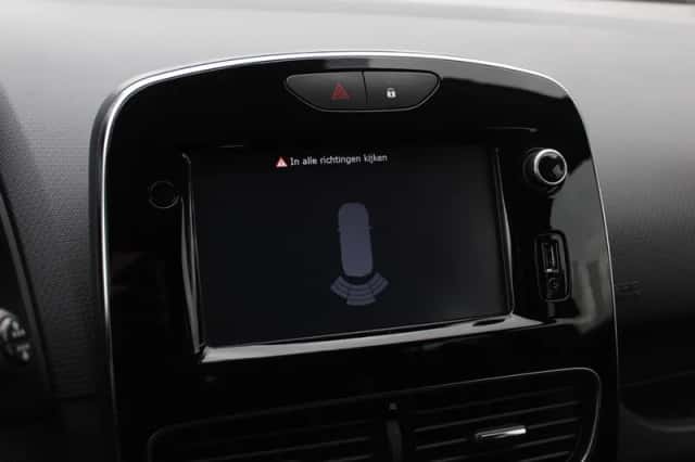 Renault Clio (2018) thumbnail 24