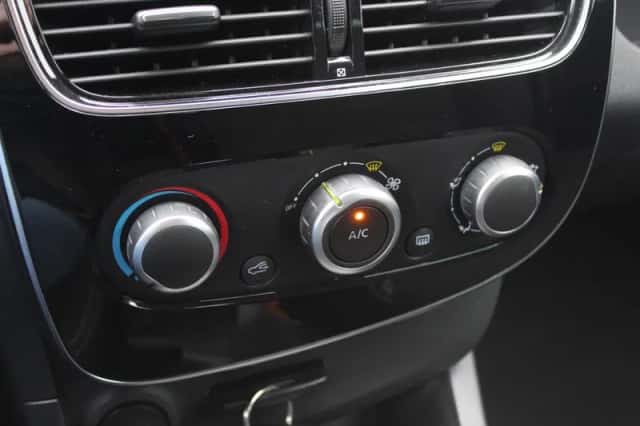 Renault Clio (2018) thumbnail 27