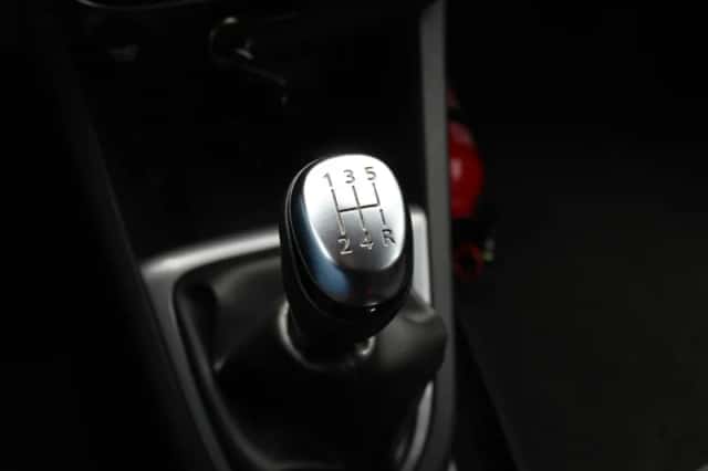 Renault Clio (2018) thumbnail 28