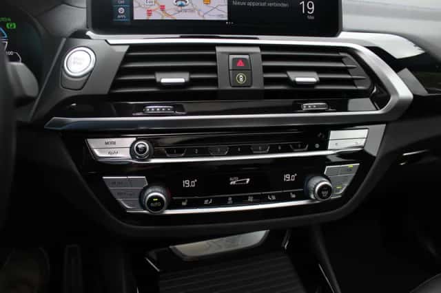 BMW X3 (2020) thumbnail 28