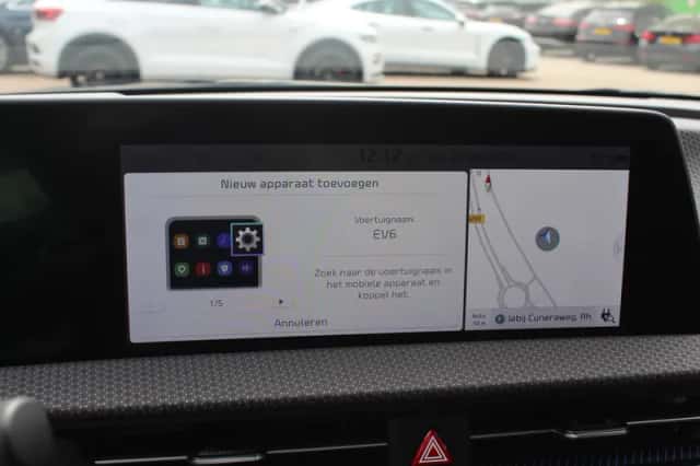 Kia EV6 (2022) thumbnail 11