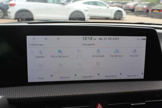 Kia EV6 (2022) thumbnail 12