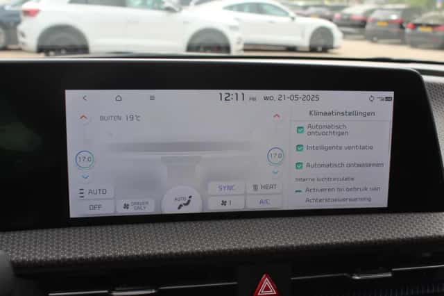 Kia EV6 (2022) thumbnail 13
