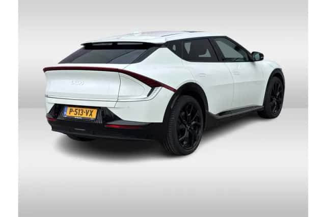Kia EV6 (2022) thumbnail 3