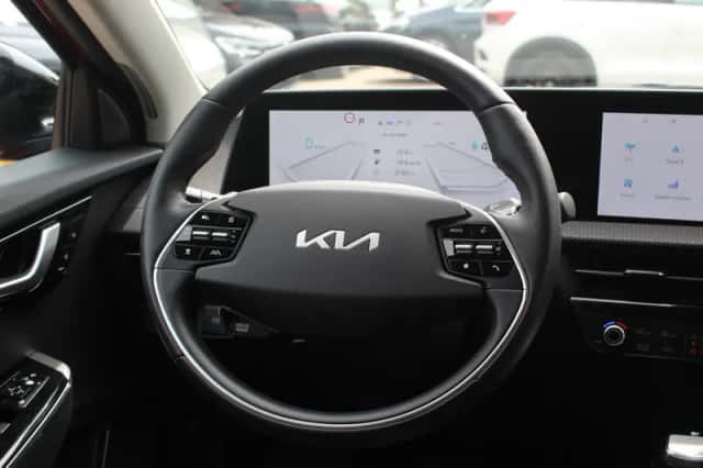 Kia EV6 (2022) thumbnail 8