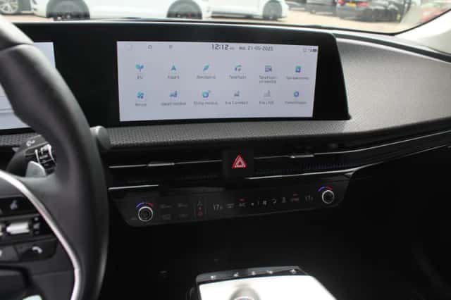 Kia EV6 (2022) thumbnail 9