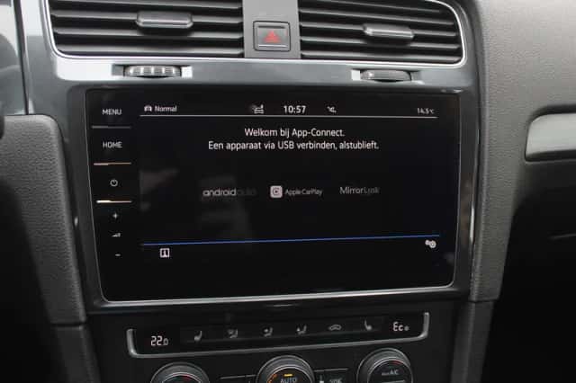 Volkswagen E-Golf (2018) thumbnail 12