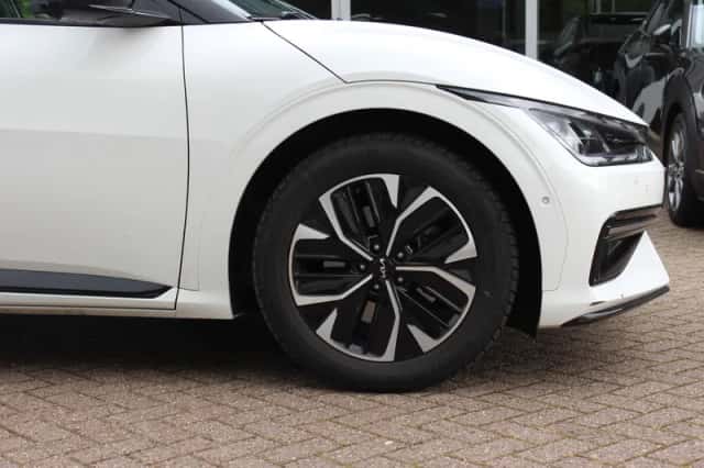 Kia EV6 (2021) thumbnail 12