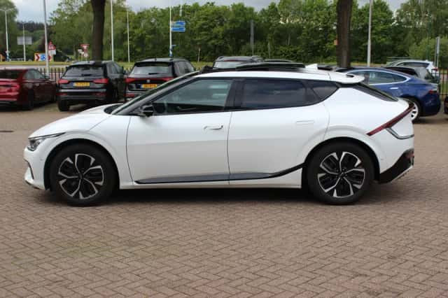 Kia EV6 (2021) thumbnail 8
