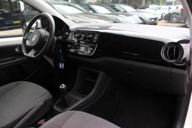 Volkswagen Up! (2013) thumbnail 13