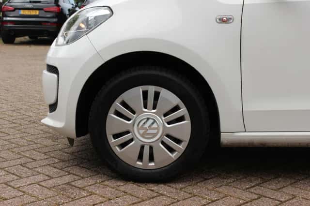 Volkswagen Up! (2013) thumbnail 14