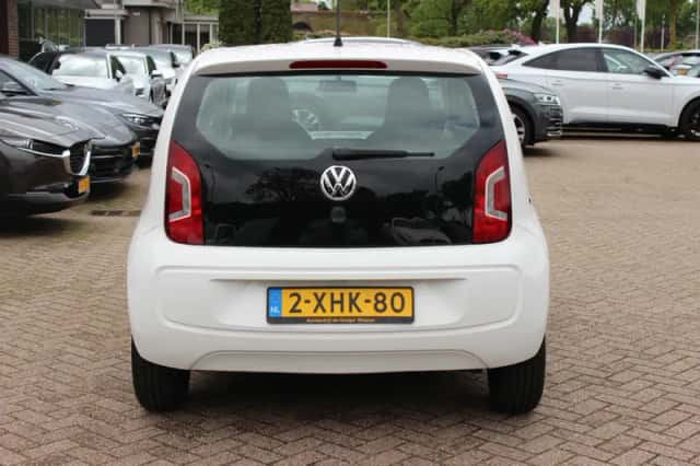 Volkswagen Up! (2013) thumbnail 15
