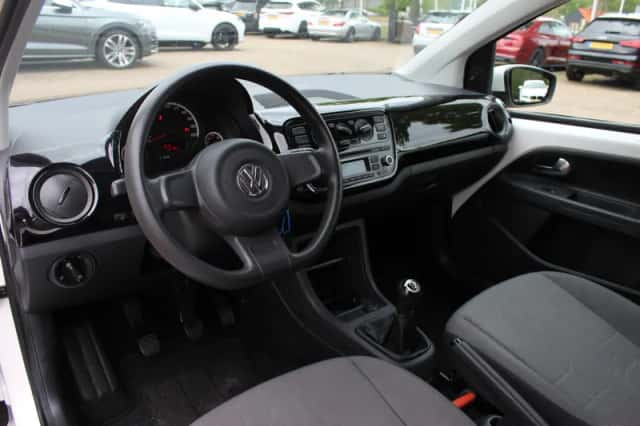 Volkswagen Up! (2013) thumbnail 17