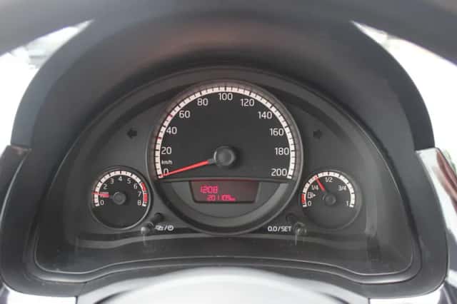 Volkswagen Up! (2013) thumbnail 19