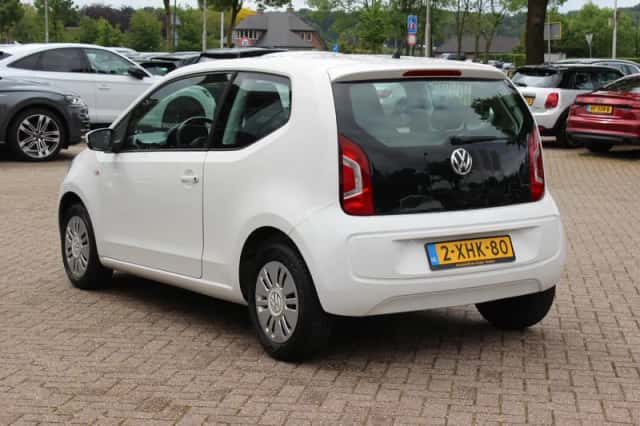 Volkswagen Up! (2013) thumbnail 3