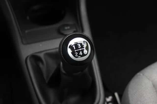 Volkswagen Up! (2013) thumbnail 24