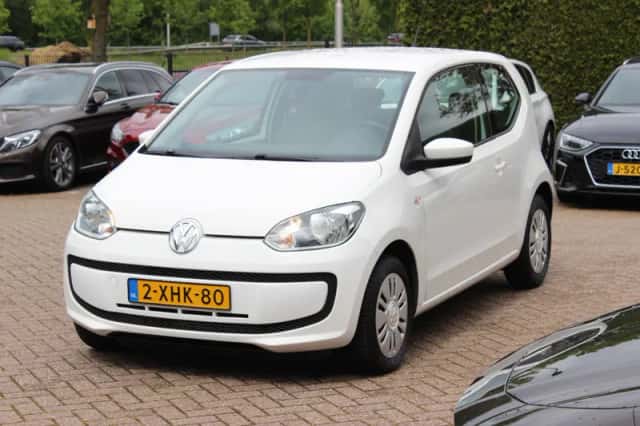 Volkswagen Up! (2013) thumbnail 6