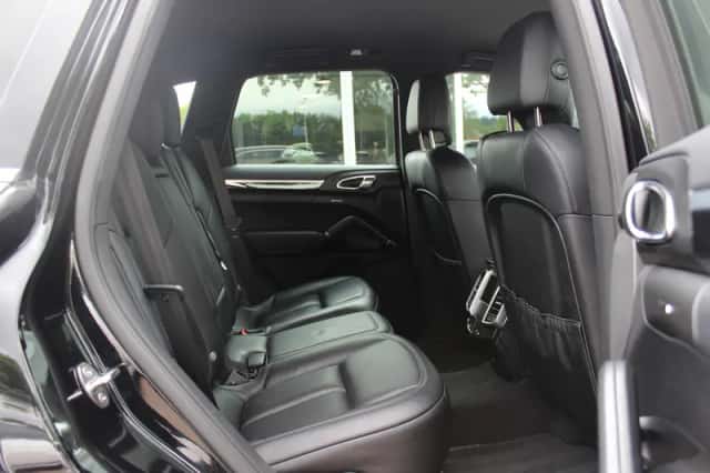 Porsche Cayenne (2015) thumbnail 11
