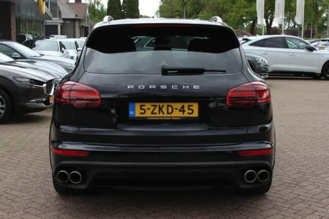 Porsche Cayenne (2015) thumbnail 14